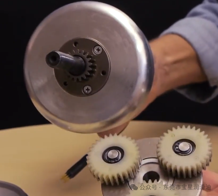 电动车行星齿轮箱异响磨损？宝星高温二硫化钼润滑脂，无惧高温可替代摩*克BR2
